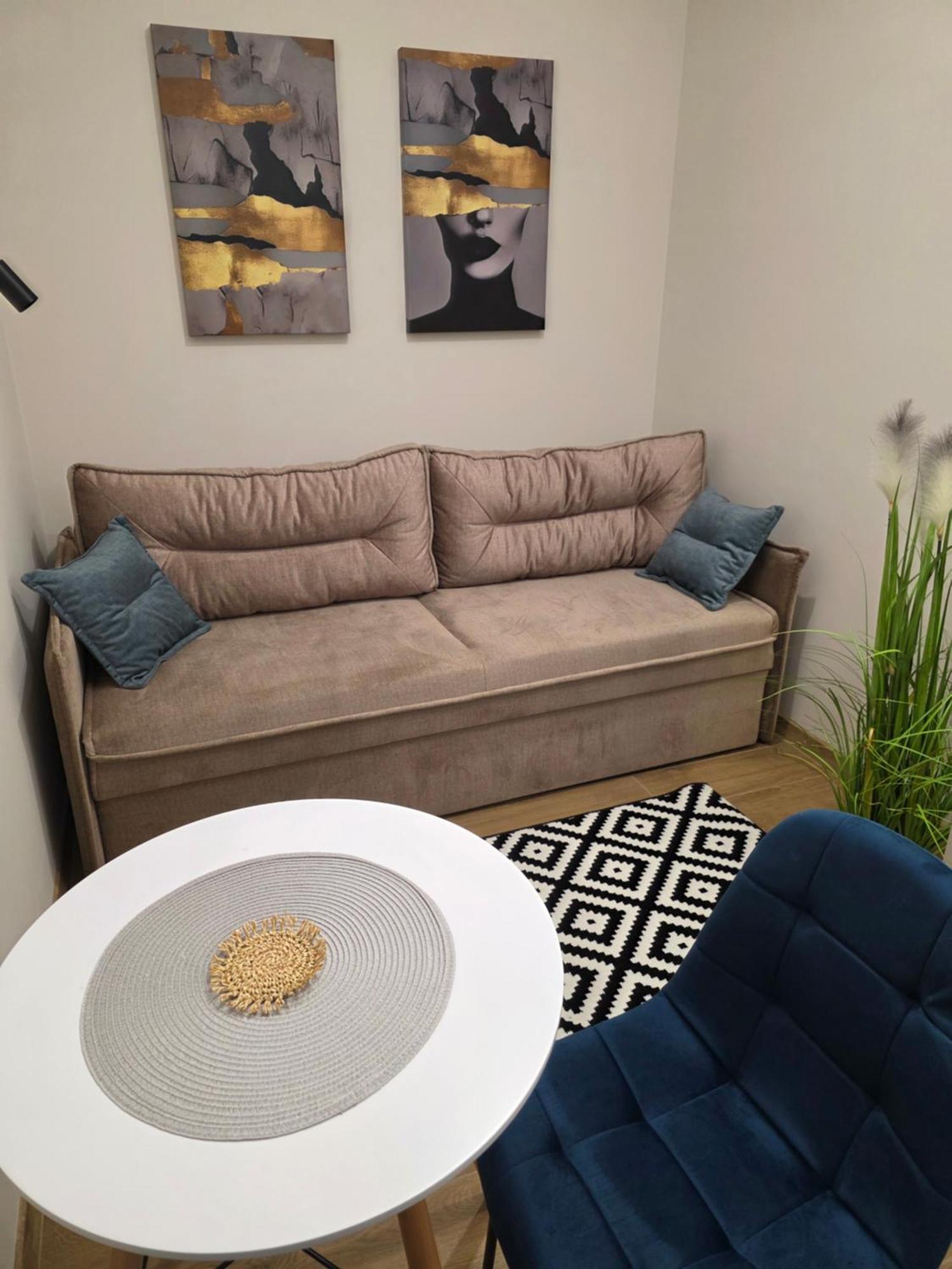 Demar Vakarchuka Apartment